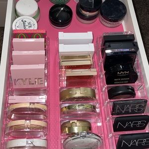 IOS MAKEUP SKINCARE LISTING NOT SELLING